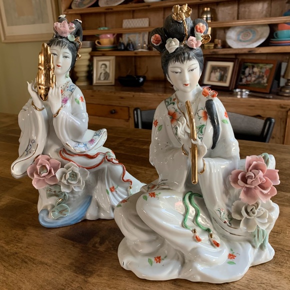 Vintage Chinese Yigi Geishas Musicians (2pcs)